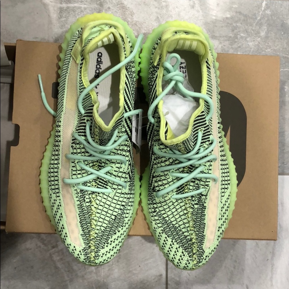 Yeezy 350 Boost - Picture 12 of 15